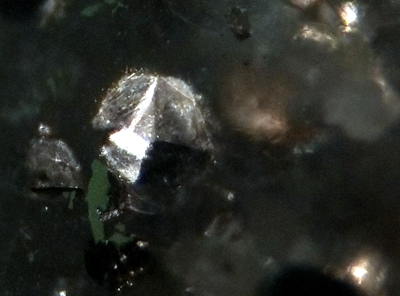 quartz graphite 2243 gray Southern India platelet b