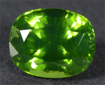 zircon 317 vivid green SriLanka