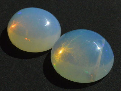 opal620and426GrayishLilacEthiopiaGirasolEffectOutdoorWithSunReflection